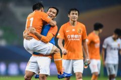 武汉总比分5-4淘汰河北，华夏球员图雷破门，赵宇豪乌龙